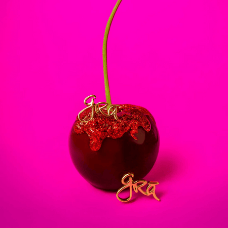 Grá Beag Studs Gold- Lillys Pharmacy and Health Store