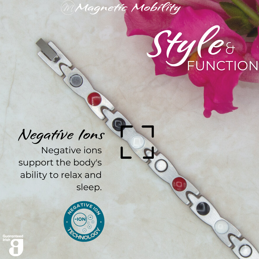 Snapdragon Moon 4in1 magnetic bracelet by Magnetic Mobility, highlighting the negative ions feature which supports the body's ability to relax and sleep. Ideal for reducing stress and promoting better health.