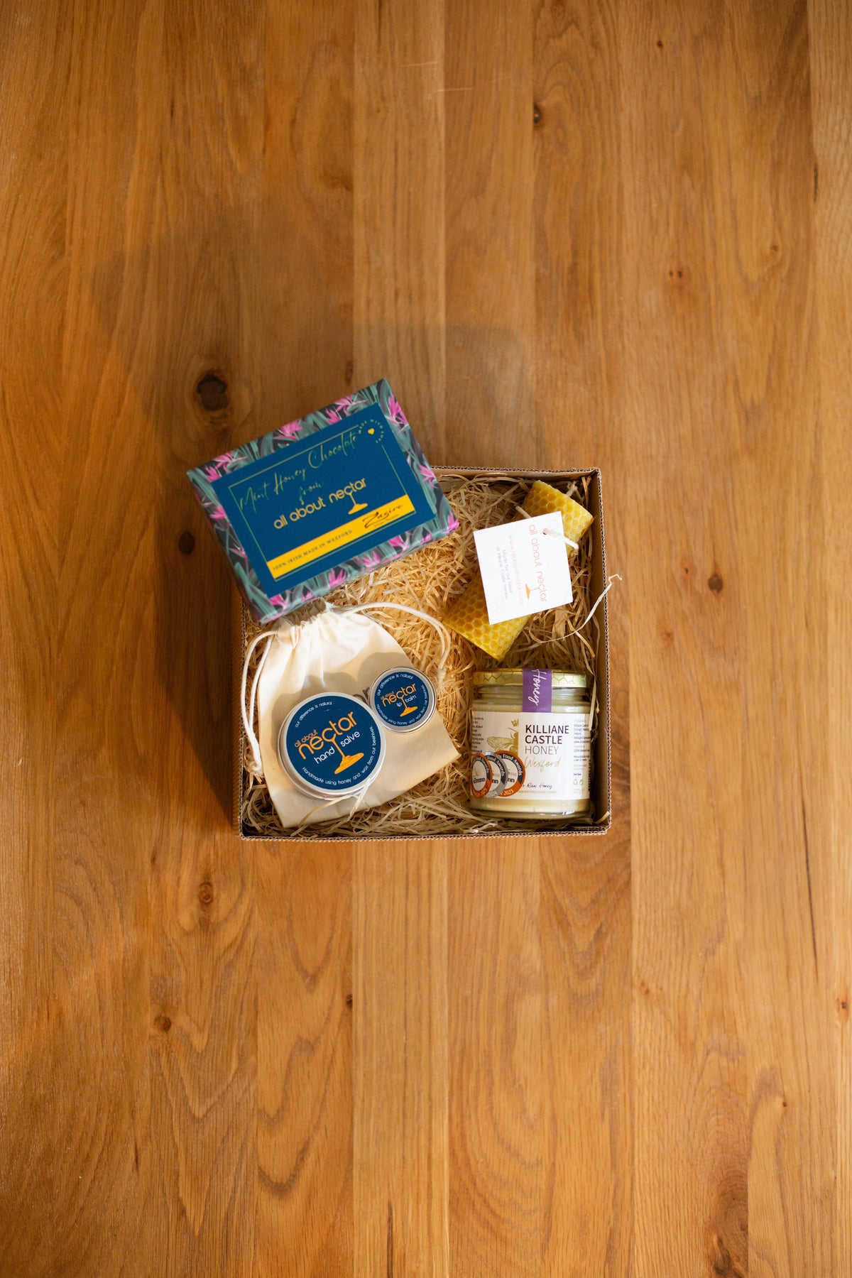 Deluxe Hamper- Lillys Pharmacy and Health Store