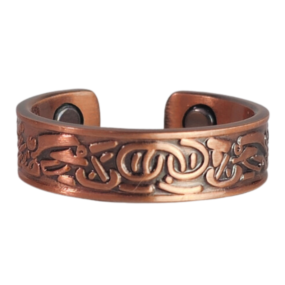 Clover copper ring by Magnetic Mobility featuring an intricate Irish design. This adjustable ring is designed to be easily worn on arthritic fingers, providing both style and functionality.