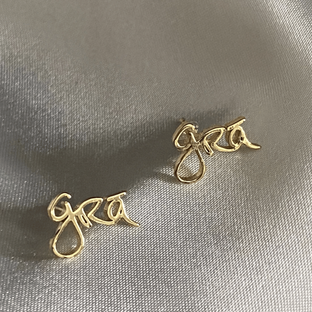 Grá Beag Studs Gold- Lillys Pharmacy and Health Store