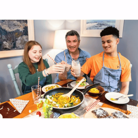 Oliver McCabe - Kids Kitchen Takeover! Recipe Book- Lillys Pharmacy and Health Store