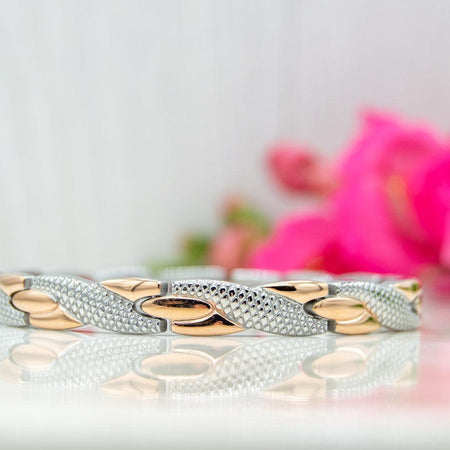 Snapdragon Dusk 4in1 Magnetic Bracelet- Lillys Pharmacy and Health Store